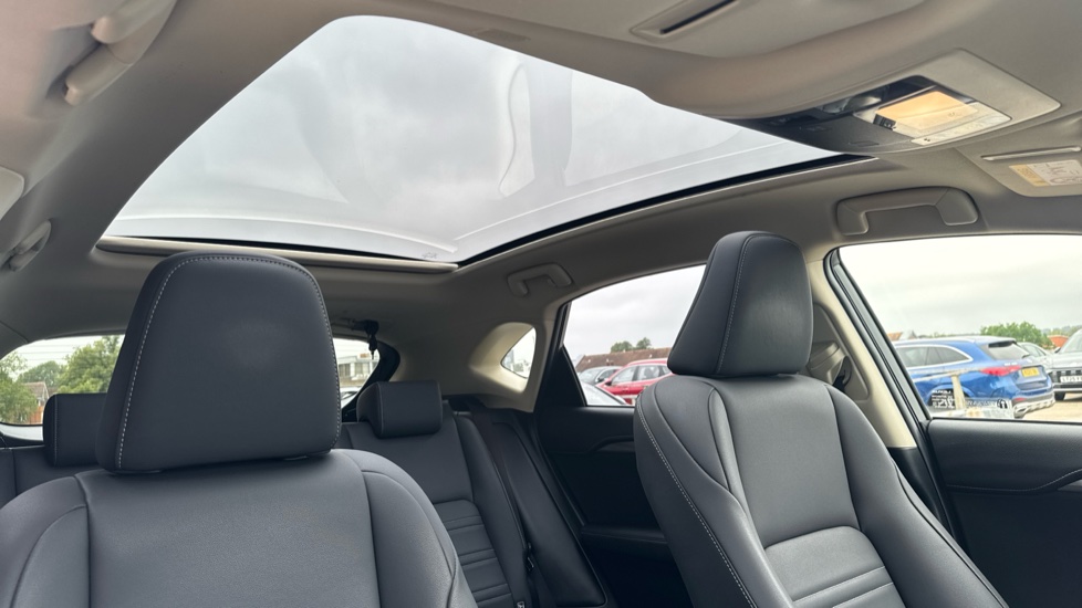 Lexus NX 300h 2.5 5dr CVT [8 Inch Nav] Hybrid Estate - Image 31