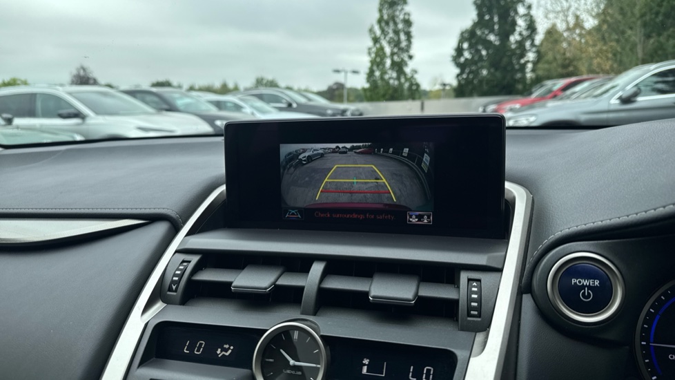 Lexus NX 300h 2.5 5dr CVT [8 Inch Nav] Hybrid Estate - Image 37