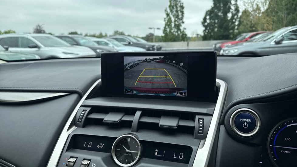 Lexus NX 300h 2.5 5dr CVT [8 Inch Nav] Hybrid Estate - Image 38