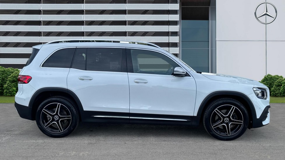 Mercedes-Benz GLB 200 AMG Line Premium 5dr 7G-Tronic Petrol Estate - Image 5