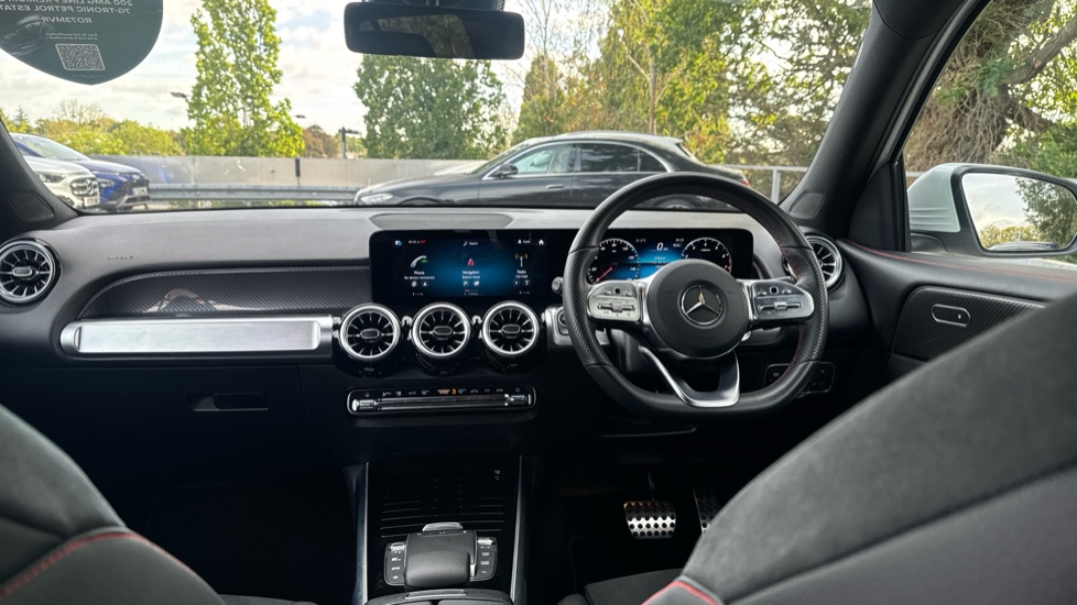 Mercedes-Benz GLB 200 AMG Line Premium 5dr 7G-Tronic Petrol Estate - Image 10