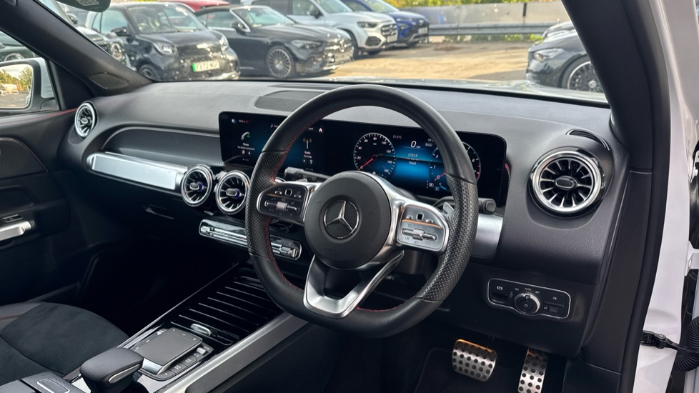 Mercedes-Benz GLB 200 AMG Line Premium 5dr 7G-Tronic Petrol Estate - Image 11