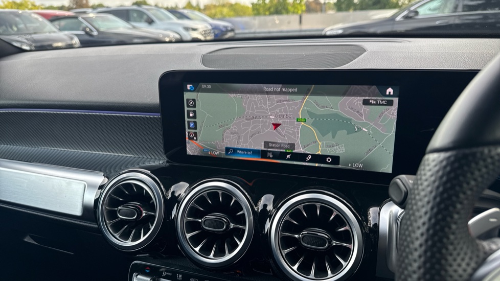 Mercedes-Benz GLB 200 AMG Line Premium 5dr 7G-Tronic Petrol Estate - Image 42