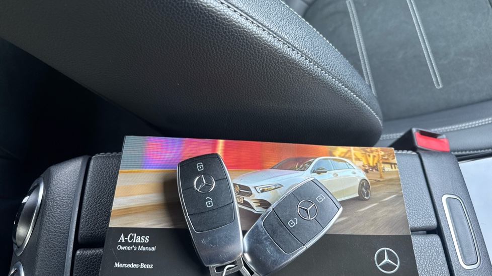 Mercedes-Benz A-Class A180 AMG Line Executive Edition 5dr Auto Petrol Hatchback - Image 19