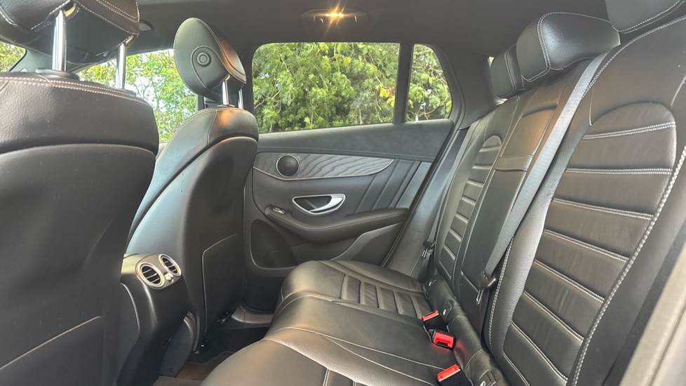 Mercedes-Benz EQC 400 300kW AMG Line Premium Plus 80kWh 5dr Auto Electric Estate - Image 16