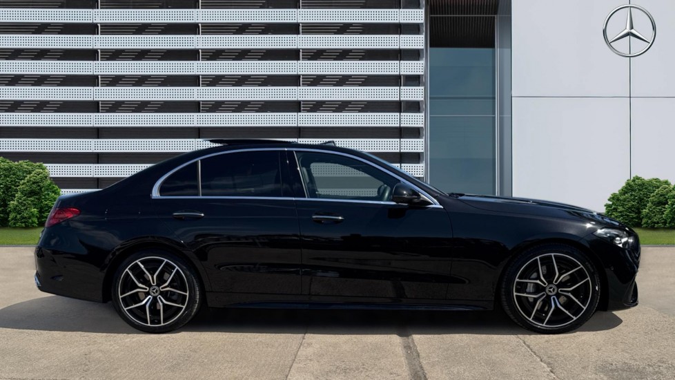 Mercedes-Benz C-Class C200 AMG Line Premium 4dr 9G-Tronic Petrol Saloon - Image 5