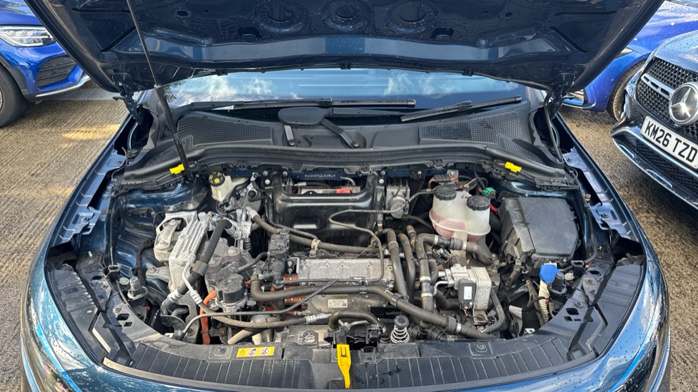 Mercedes-Benz Eqa 250 140kW AMG Line 66.5kWh 5dr Auto Electric Hatchback - Image 8