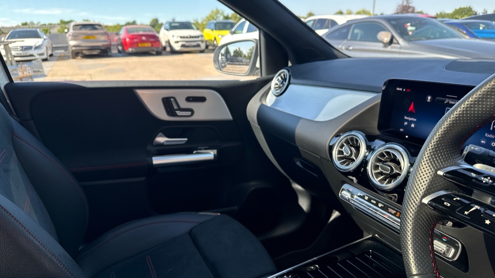 Mercedes-Benz B-Class B200d AMG Line Premium Plus 5dr Auto Diesel Hatchback - Image 14