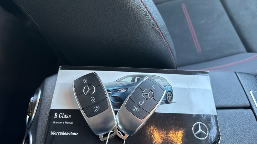 Mercedes-Benz B-Class B200d AMG Line Premium Plus 5dr Auto Diesel Hatchback - Image 19
