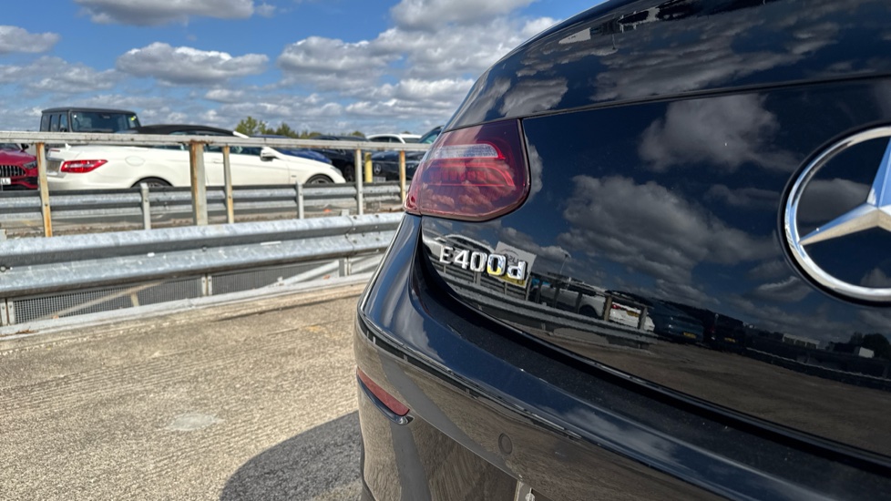 Mercedes-Benz E-Class E400d 4Matic AMG Line Night Ed Pre+ 2dr 9G-Tronic Diesel Coupe - Image 21