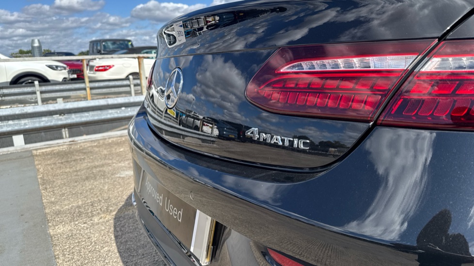 Mercedes-Benz E-Class E400d 4Matic AMG Line Night Ed Pre+ 2dr 9G-Tronic Diesel Coupe - Image 22