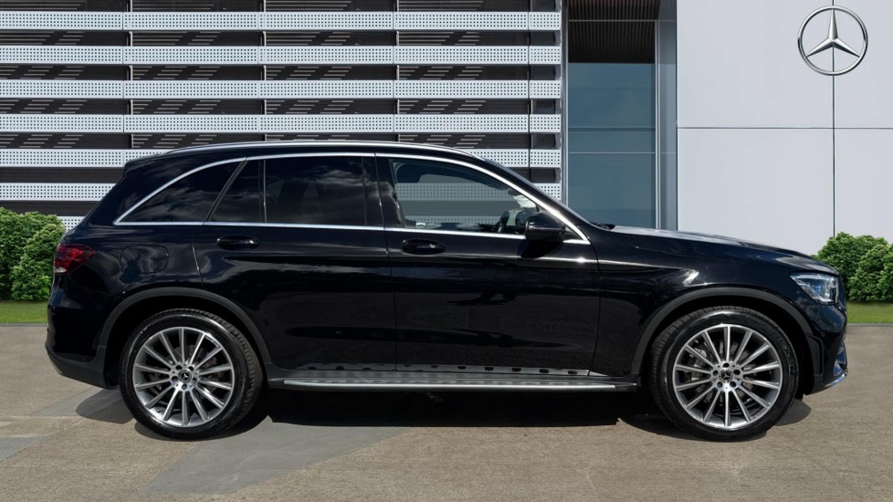 Mercedes-Benz GLC 300 4Matic AMG Line Premium 5dr 9G-Tronic Petrol Estate - Image 5