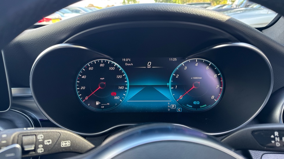 Mercedes-Benz GLC 300 4Matic AMG Line Premium 5dr 9G-Tronic Petrol Estate - Image 37