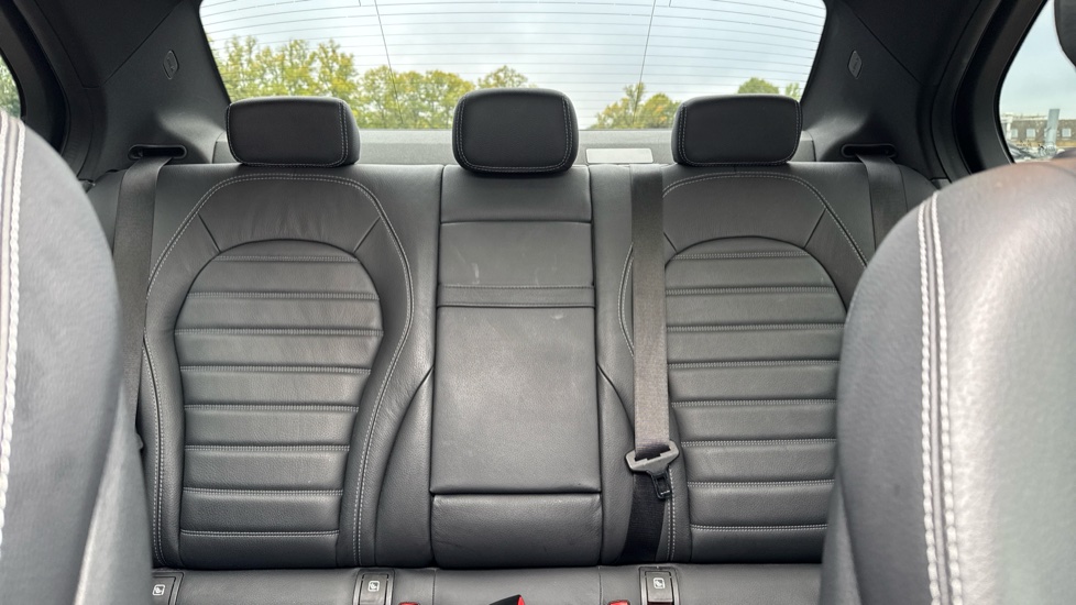 Mercedes-Benz C-Class C200 AMG Line Premium Plus 4dr 9G-Tronic Petrol Saloon - Image 15
