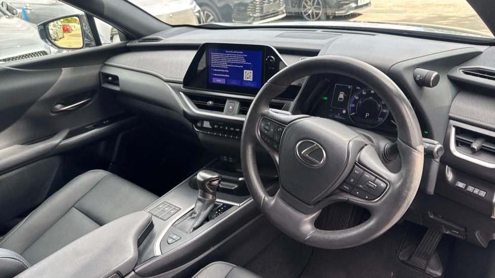 Lexus UX 250h 2.0 F-Sport Design 5dr CVT Hybrid Hatchback - Image 11