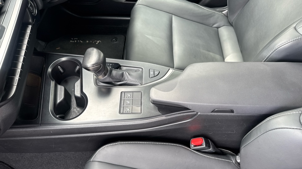 Lexus UX 250h 2.0 F-Sport Design 5dr CVT Hybrid Hatchback - Image 13