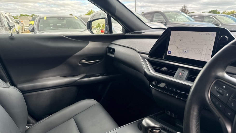 Lexus UX 250h 2.0 F-Sport Design 5dr CVT Hybrid Hatchback - Image 14