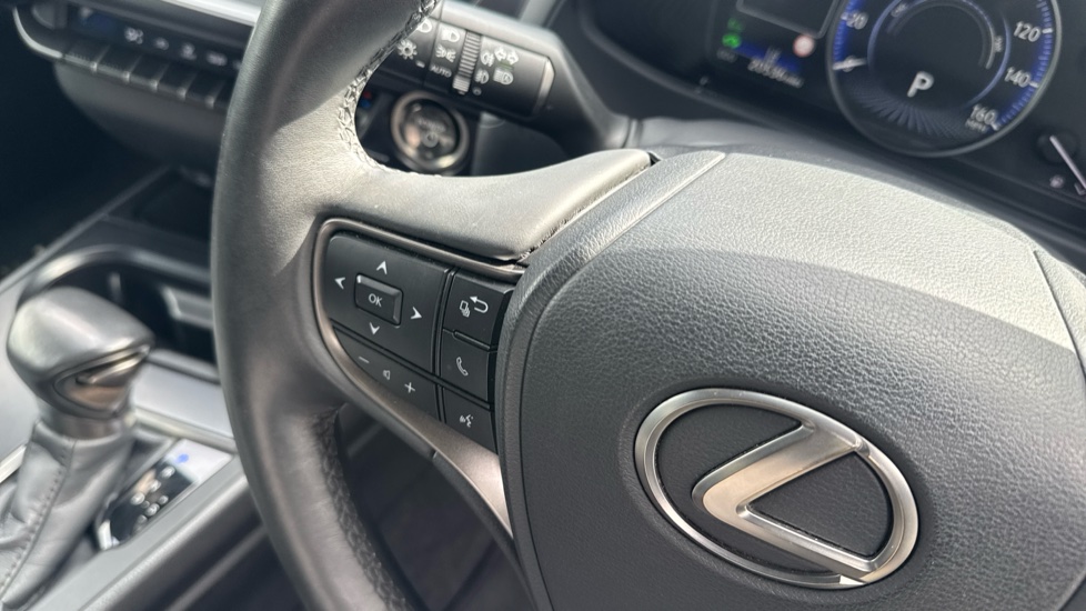 Lexus UX 250h 2.0 F-Sport Design 5dr CVT Hybrid Hatchback - Image 26