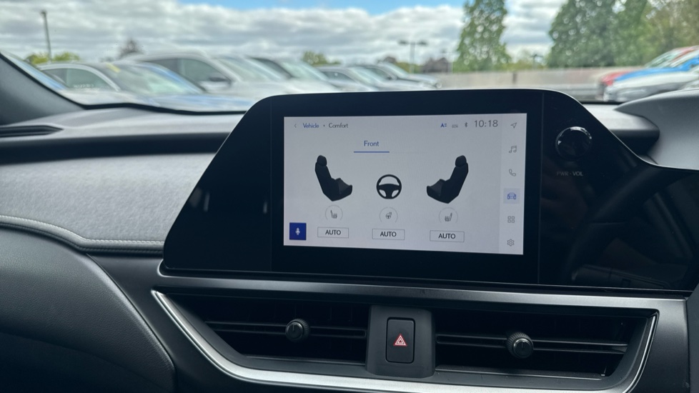 Lexus UX 250h 2.0 F-Sport Design 5dr CVT Hybrid Hatchback - Image 39