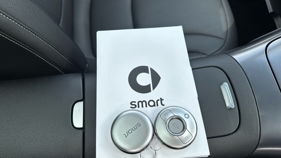 smart Hashtag 1 200kW Pro + 66kWh 5dr Auto Electric Hatchback - Image 19