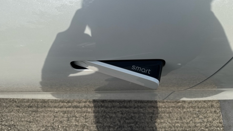 smart Hashtag 1 200kW Pro + 66kWh 5dr Auto Electric Hatchback - Image 22