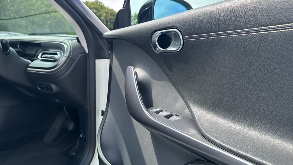 smart Hashtag 1 200kW Pro + 66kWh 5dr Auto Electric Hatchback - Image 25