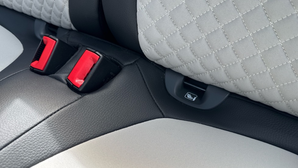 Fiat 500 1.0 Mild Hybrid Dolcevita [Part Leather] 3dr Petrol Hatchback - Image 17