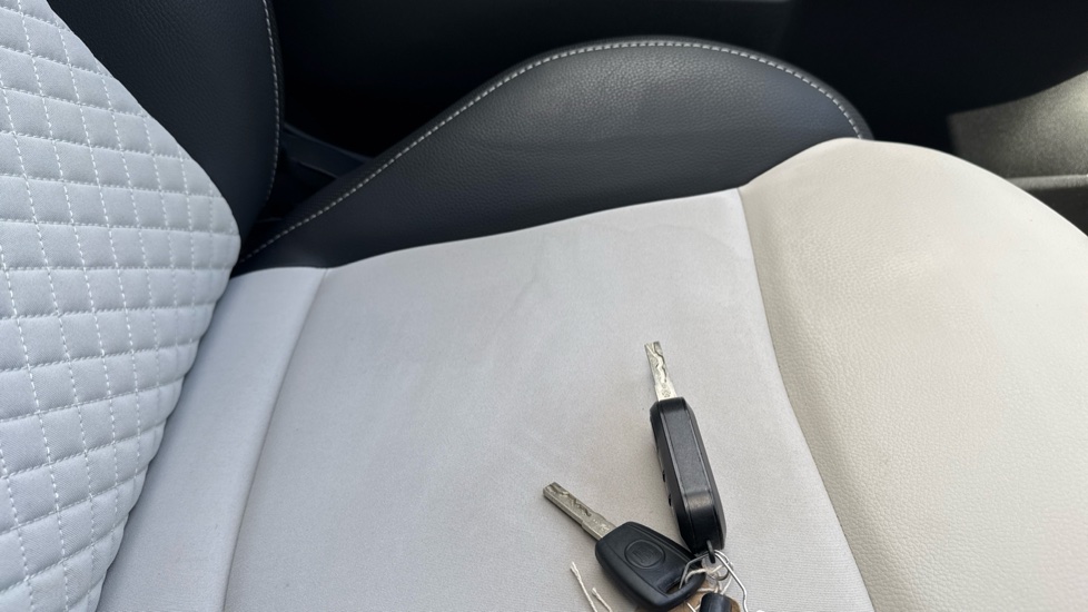 Fiat 500 1.0 Mild Hybrid Dolcevita [Part Leather] 3dr Petrol Hatchback - Image 20