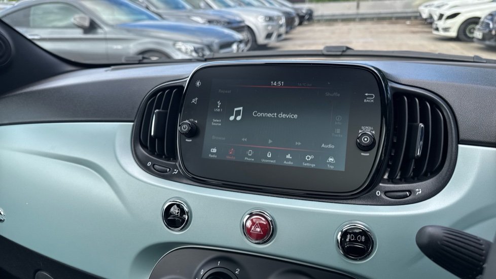 Fiat 500 1.0 Mild Hybrid Dolcevita [Part Leather] 3dr Petrol Hatchback - Image 36
