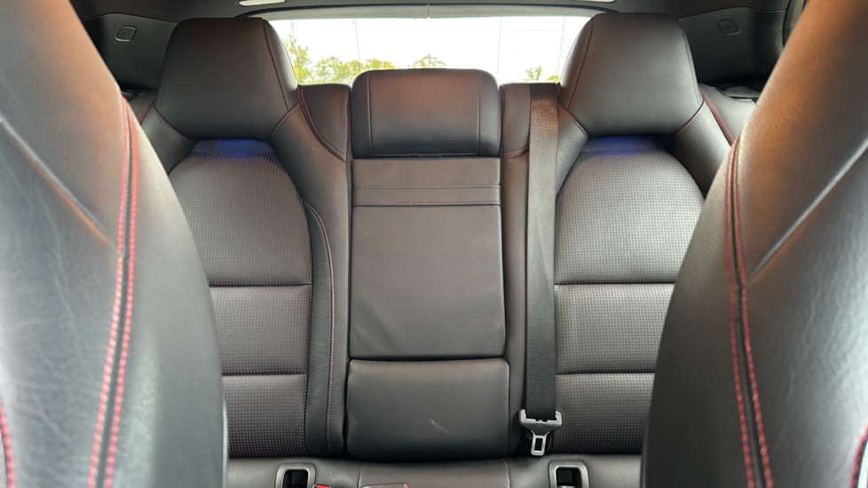 Mercedes-Benz GLA 250 4Matic AMG Line 5dr Auto [Premium] Petrol Hatchback - Image 15