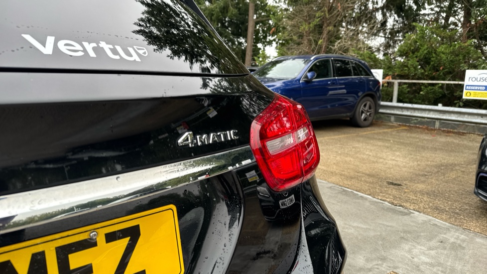 Mercedes-Benz GLA 250 4Matic AMG Line 5dr Auto [Premium] Petrol Hatchback - Image 22