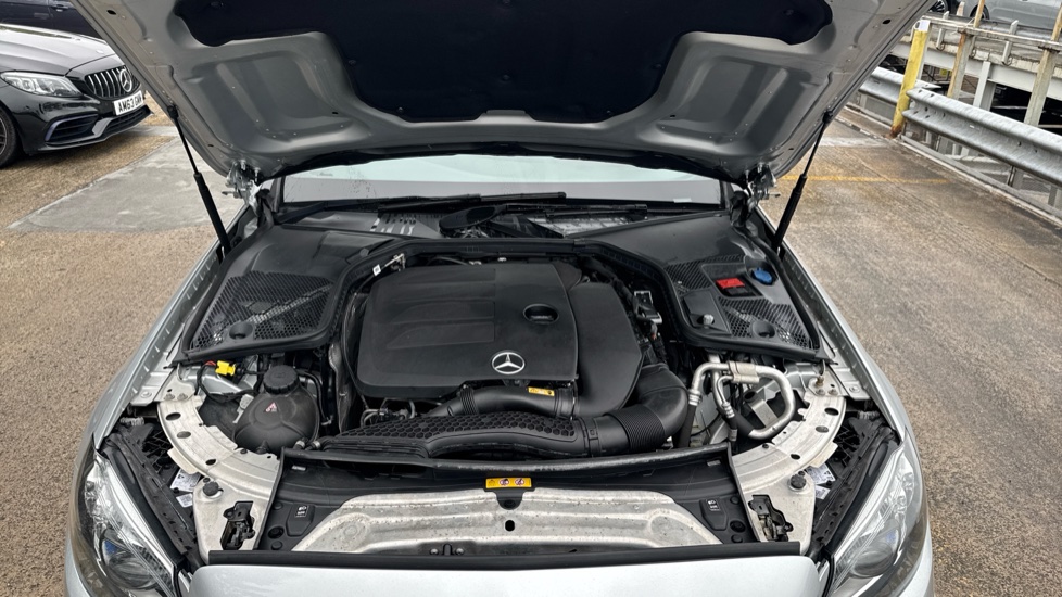 Mercedes-Benz C-Class C300 AMG Line Edition 4dr 9G-Tronic Petrol Saloon - Image 8