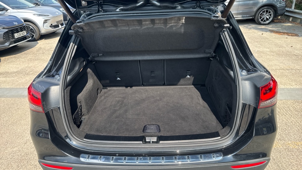 Mercedes-Benz GLA 200 Sport 5dr Auto Petrol Hatchback - Image 4