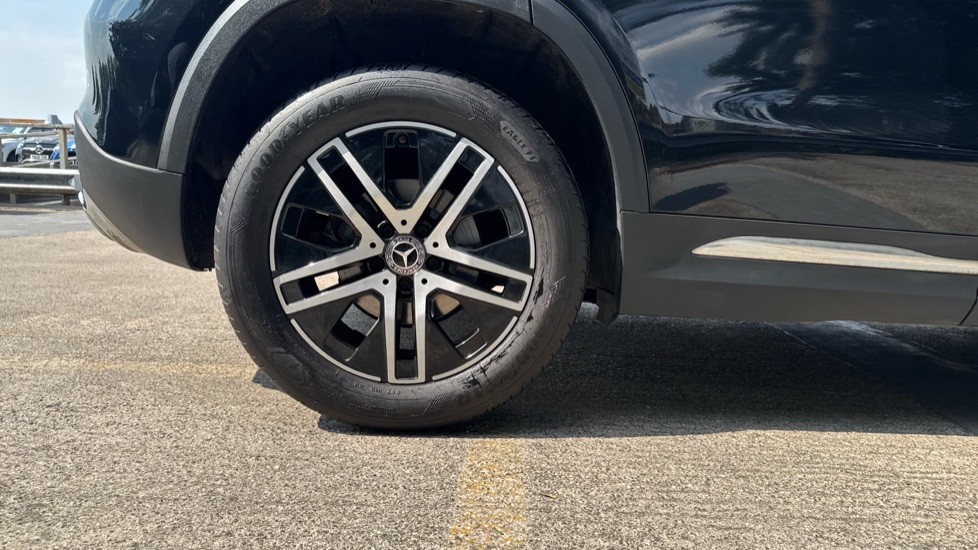 Mercedes-Benz GLA 200 Sport 5dr Auto Petrol Hatchback - Image 7
