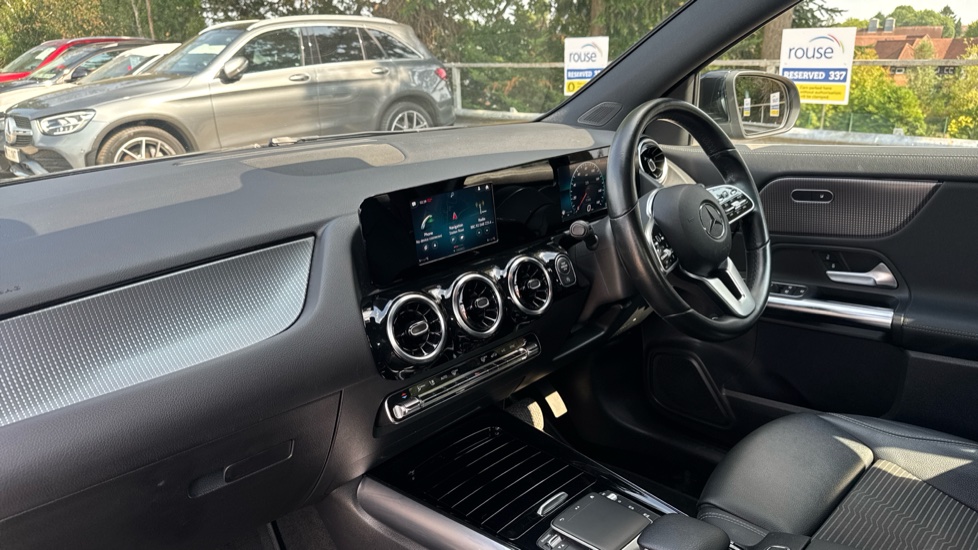 Mercedes-Benz GLA 200 Sport 5dr Auto Petrol Hatchback - Image 9