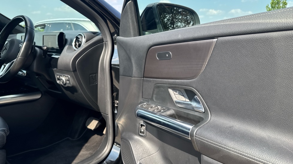 Mercedes-Benz GLA 200 Sport 5dr Auto Petrol Hatchback - Image 23