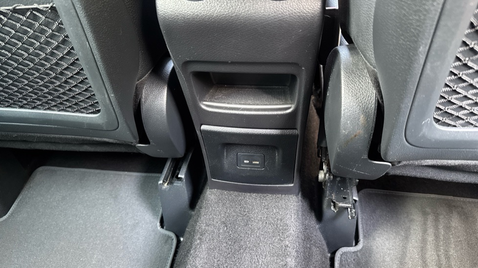 Mercedes-Benz GLA 200 Sport 5dr Auto Petrol Hatchback - Image 28