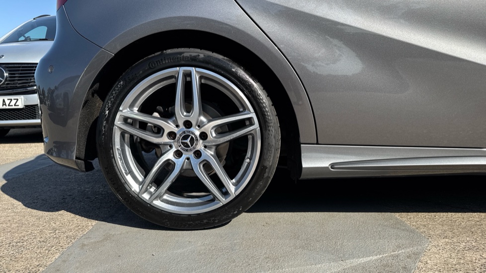 Mercedes-Benz A-Class A200d AMG Line Premium Plus 5dr Auto Diesel Hatchback - Image 7