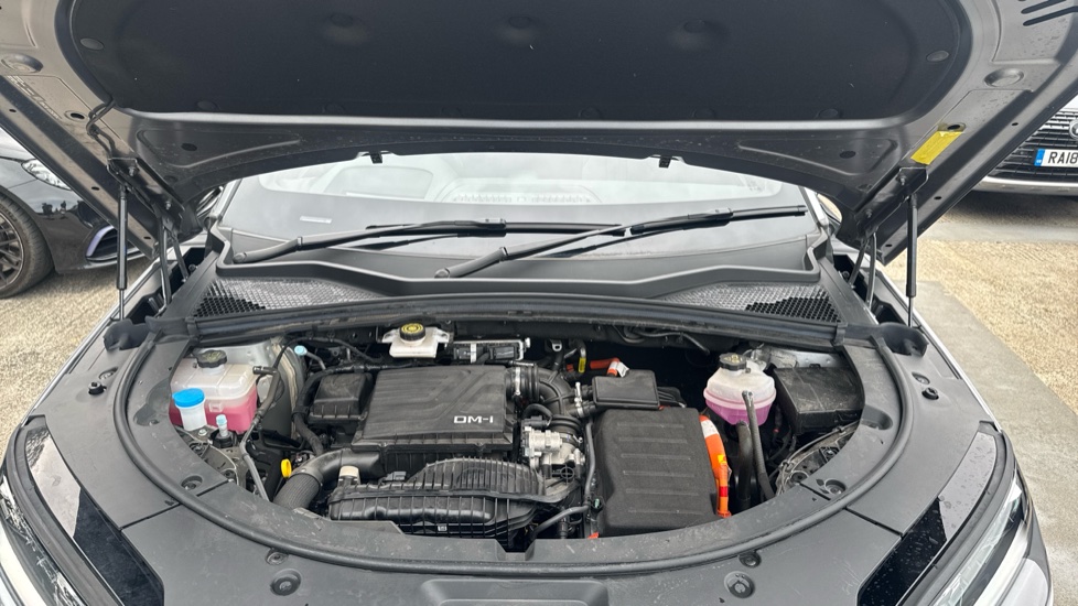 BYD Seal U 1.5 DM-i Comfort 5dr Auto Estate - Image 8
