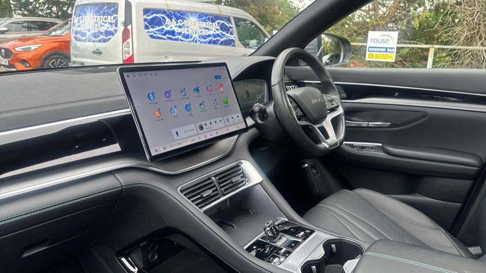 BYD Seal U 1.5 DM-i Comfort 5dr Auto Estate - Image 9