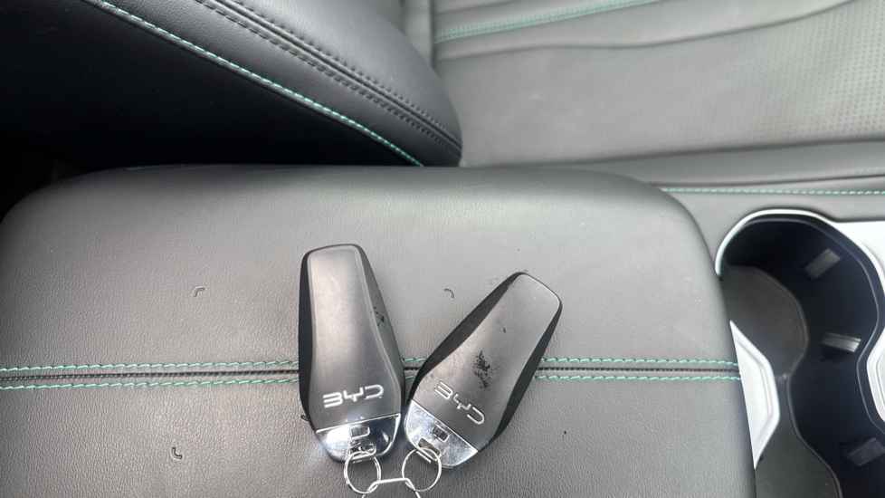 BYD Seal U 1.5 DM-i Comfort 5dr Auto Estate - Image 20