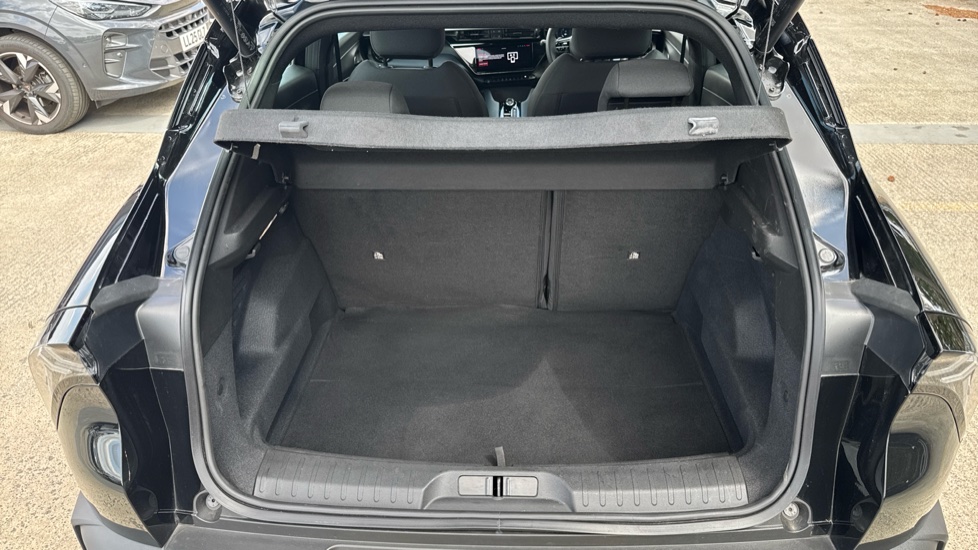 Alfa Romeo Junior 1.2 Turbo Ibrida 5dr Auto Petrol Hatchback - Image 4