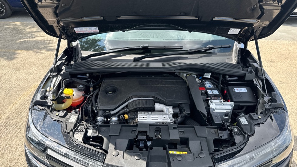 Alfa Romeo Junior 1.2 Turbo Ibrida 5dr Auto Petrol Hatchback - Image 8