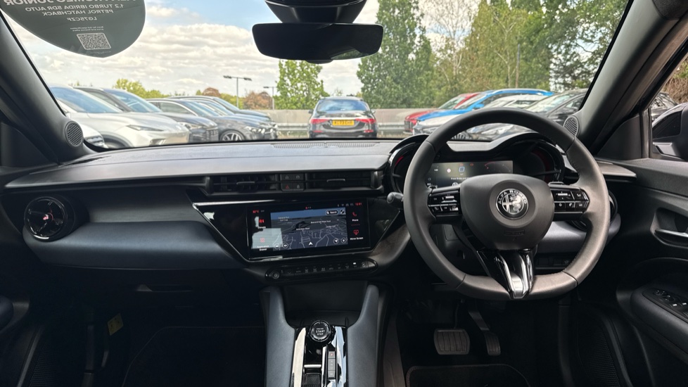 Alfa Romeo Junior 1.2 Turbo Ibrida 5dr Auto Petrol Hatchback - Image 10