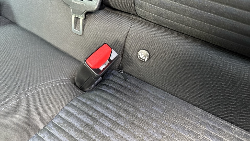 Alfa Romeo Junior 1.2 Turbo Ibrida 5dr Auto Petrol Hatchback - Image 17