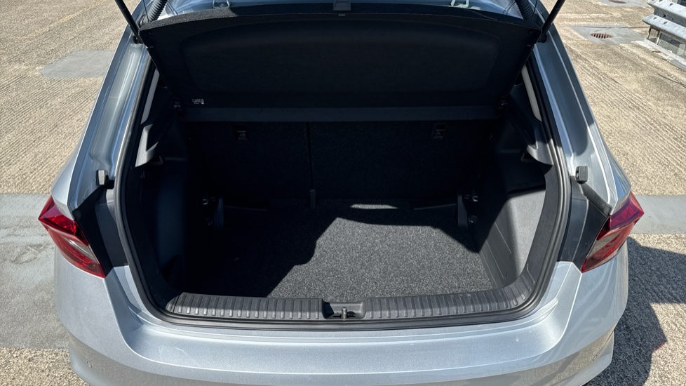 Skoda Fabia 1.0 TSI 110 SE L 5dr DSG Petrol Hatchback - Image 4