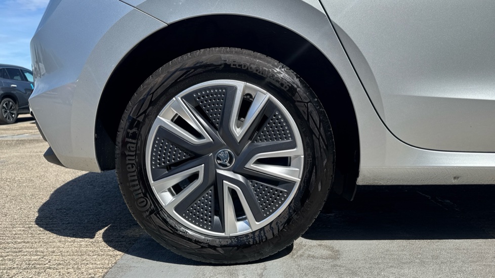 Skoda Fabia 1.0 TSI 110 SE L 5dr DSG Petrol Hatchback - Image 7