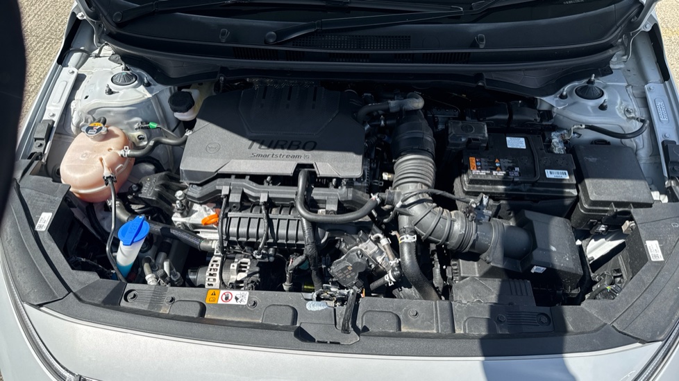 Hyundai BAYON 1.0 TGDi Ultimate 5dr DCT Petrol Hatchback - Image 8