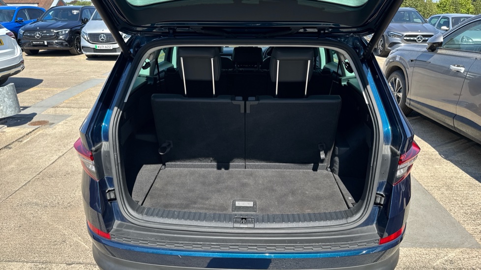 Skoda Kodiaq 1.5 TSI SE L Executive 5dr DSG [7 Seat] Petrol Estate - Image 4