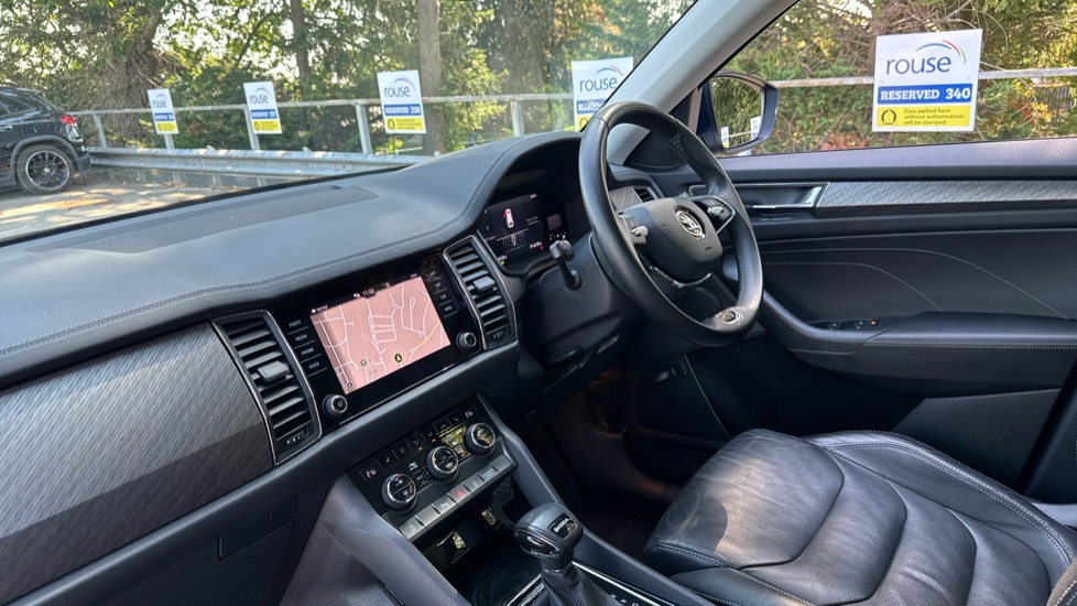 Skoda Kodiaq 1.5 TSI SE L Executive 5dr DSG [7 Seat] Petrol Estate - Image 9